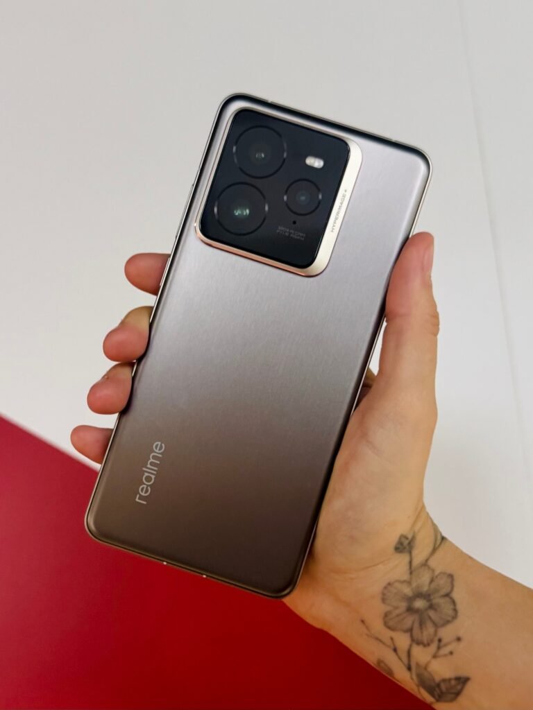 Realme GT 7 India Launch: Beastly Specs, Dimensity 9400+ Power, and 7,200mAh Battery 🔥 2 realme gt 7 pro 1733257819523 v2 3x4